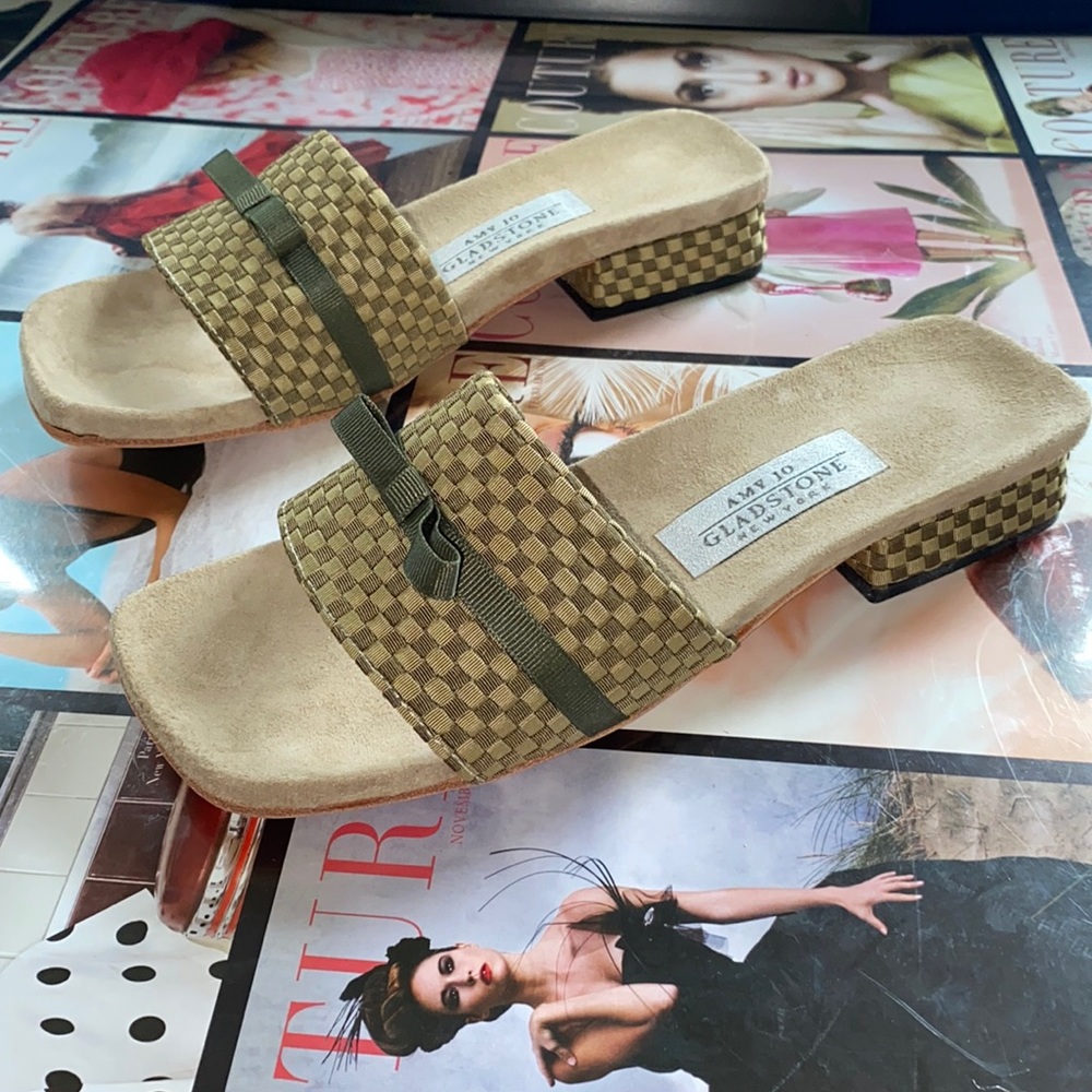 Amy Gladstone open toe slip on sandal size 7